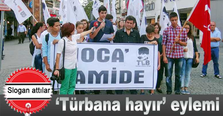 ‘Türbana hayır’ eylemi