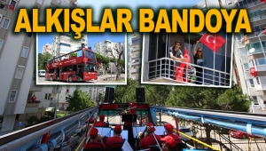Alkışlar bandoya