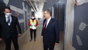 Bakan Koca'dan yapımı süren hastanelerde inceleme