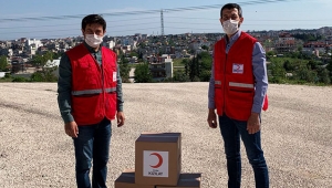 Kızılay gıda paketi dağıttı