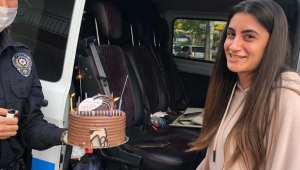 Polisten Aylin'e doğum günü sürprizi