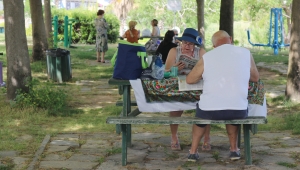 Antalya'da 65 yaş ve üstü, sıcak nedeniyle son 2 saatte sokağa çıktı