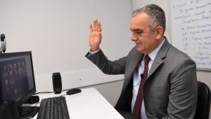 İlk ders Başkan Esen’den