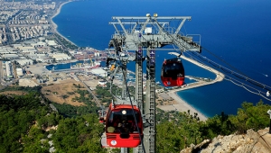 Tünektepe'de zirve, Sarısu'da deniz keyfi başlıyor