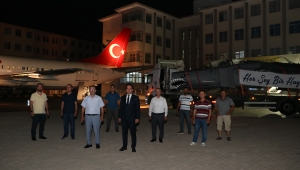 30 yıllık savaş uçağı TIR’ larla okula getirildi