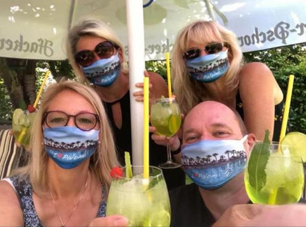 Alman turistlerden maskeli mesaj