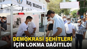 Demokrasi şehitleri için lokma dağıtıldı