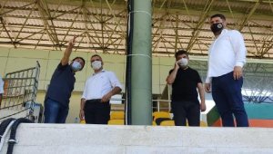 Alanyaspor'un stadında yoğun çalışma