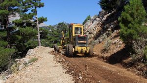 Büyükşehir'den Manavgat yayla yollarına bakım