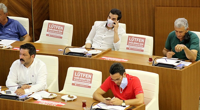 Meclis üyelerinin 'maske'yle imtihanı