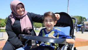 Öleceği korkusuyla doğum günü kutlamayan Umutcan'ın hayatı belgesel oluyor
