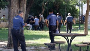 Telefonda tartışıp, parkta kavga ettiler: 4 yaralı