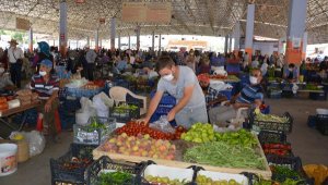 Üretici köylü pazarı yoğun ilgi gördü