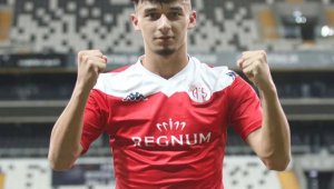 Antalyaspor'un gençleri yıldızlaştı