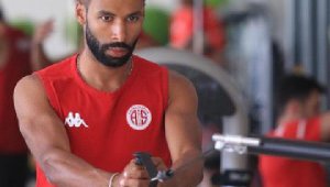 Antalyaspor'dan Nazım'a kliple veda