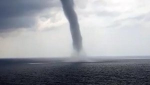 Gazipaşa'da denizde hortum