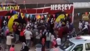 İndirimli satış koronavirüs ve sosyal mesafeyi unutturdu