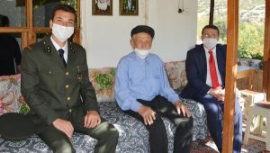Kaymakamdan 93 yaşındaki gaziye ziyaret