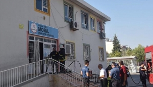 Okulda klima ünitesinden yangın çıktı