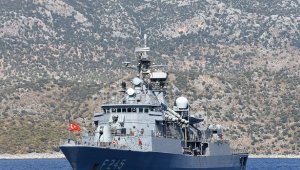 2 Türk fırkateyninin Demre'deki bekleyişi sürüyor