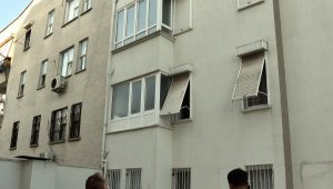 'Gelmezsen atlarım' deyip, kendisini çatıdan boşluğa bırakan kişi öldü