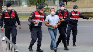 Alanya'da bir evde 1083 sikke ele geçirildi
