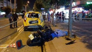 Alanya'da, park halindeki taksiye çarpan motosikletli öldü