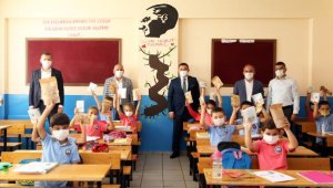 Başkan Yücel öğrencileri yalnız bırakmadı