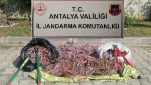 Kablo hırsızlarından 3'ü tutuklandı