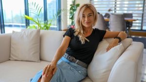 Rus ressam: 'Fransız askısı'yla 20 yaş gençleştim