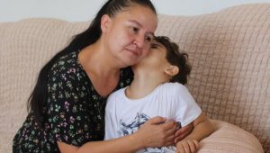 Serebral palsili Halil Efe'nin annesi: Yaşıtları gibi koşsun, oynasın istiyorum