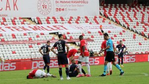 Sidney Sam, hem sevinci hem üzüntüyü yaşadı