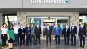 Vali Yazıcı: İletişim çağımızın vazgeçilmez ihtiyacı