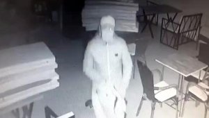 3 günde 13 iş yerini soyan çok sayıda suç kaydı olan zanlılar tutuklandı