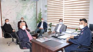 AK Parti'den jandarmaya ziyaret