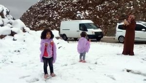 Akseki'nin yüksekleri, beyaza büründü