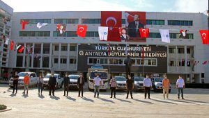 Antalya Büyükşehir Belediyesi'nden İzmir'e teknik ekip desteği