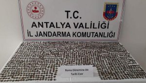 Antalya'da Roma dönemine ait 1547 sikke ele geçirildi