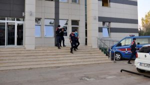 Aranan 2 şüpheli tutuklandı