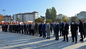 Atatürk Korkuteli'de anıldı