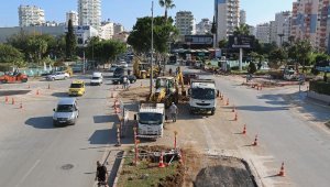 Büyükşehir'den Lara'da kavşak düzenlemesi