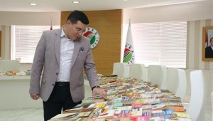 Cemil Meriç Kitaplığı'na 1400 kitap daha bağışlandı