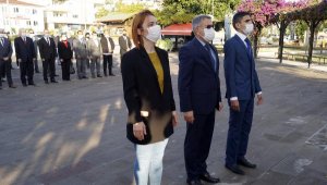 Finike'de Öğretmenler Günü kutlandı