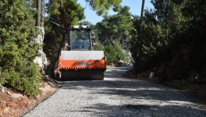 Konyaaltı Belediyesi'nden kırsala asfalt
