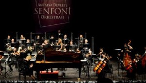 Onay'dan piyano ziyafeti