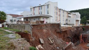 'Turuncu' alarmın verildiği Antalya'da, Acısu Deresi'nin taşma riski var