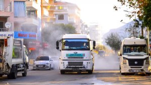 Alanya'da cadde ve sokaklar virüslerden arınıyor