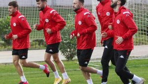 Antalyaspor'da 7 futbolcudan iyi haber