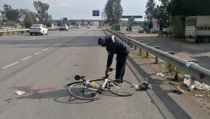 Antrenman yapan Çek bisikletli yayaya çarptı: 2 yaralı