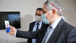 Başkan Böcek'ten doktorlarına: Hakkınızı nasıl öderim bilmiyorum
